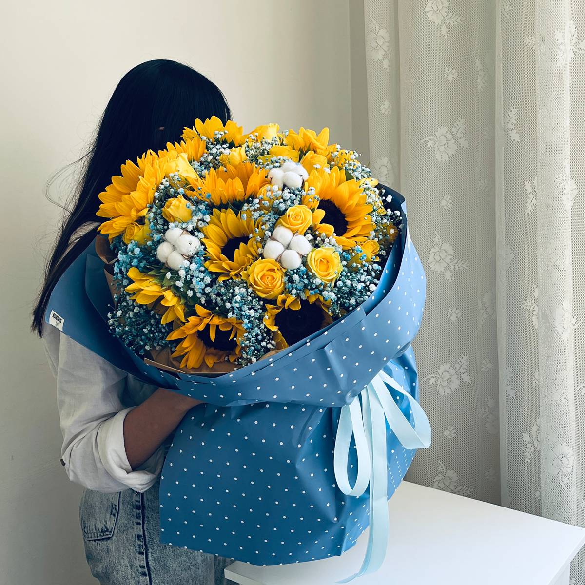 دسته گل آفتابگردان شب پرستاره